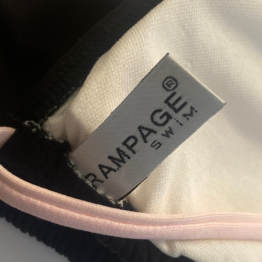 Rampage 90’s Y2K Two-Tone Pink and Black Triangle Bikini Top S (no Size Tag) - Picture 5 of 6